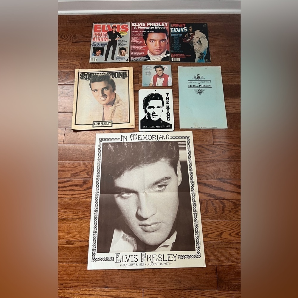 Elvis Presley Memorabilia Collection Set Of 8